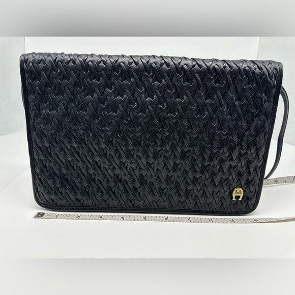 Etienne AIGNER Vintage Genuine Soft Buttery Leather Woven Crossbody Black Bag - Picture 6 of 16